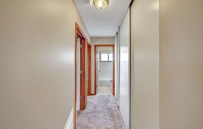 2 beds, 1 bath, 733 sqft, $1,099, Unit 65012