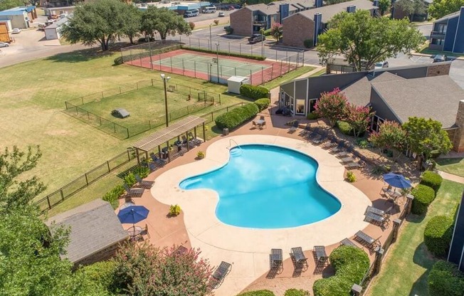 outdoor swimming pool at Mill Creek Apartments