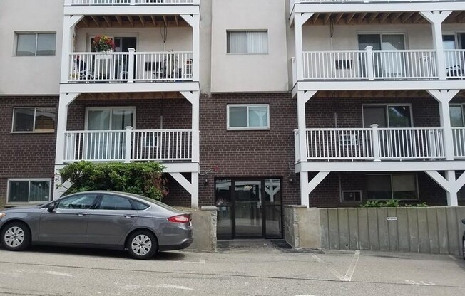 205 INDEPENDENCE AVE