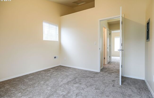 3 beds, 2 baths, $2,195, Unit # L 78