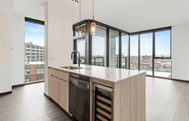 1429 W RANDOLPH ST