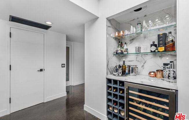 2 beds, 2 baths, 1,212 sqft, $5,000, Unit 116