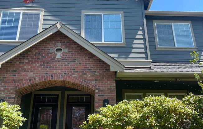 Well maintained 3bd Issaquah Highlands Townhome
