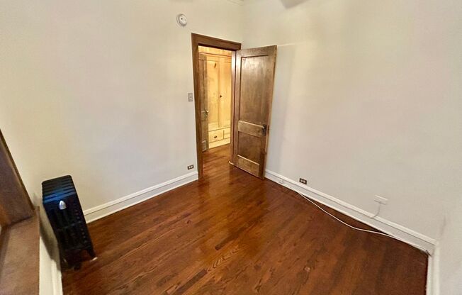 1 bed, 1 bath, 425 sqft, $1,865, Unit 233-220