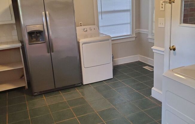 3 beds, 1 bath, $1,500