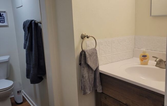 Studio, 1 bath, $980, Unit 203