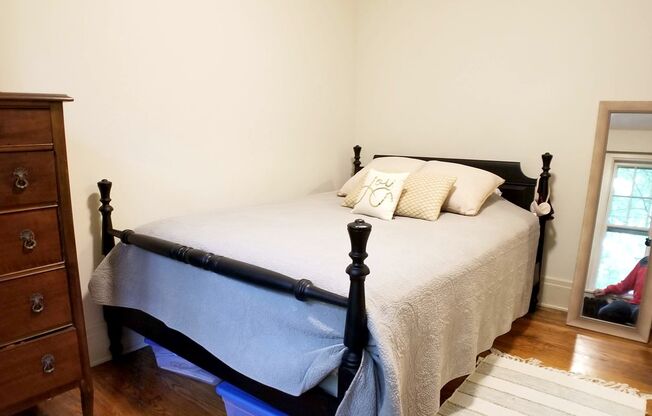 Crescent Garden Apartments
