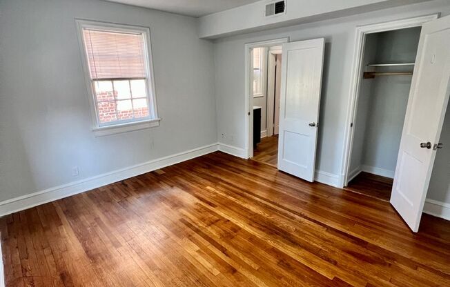3 beds, 2 baths, $2,100, Unit Apt. 302
