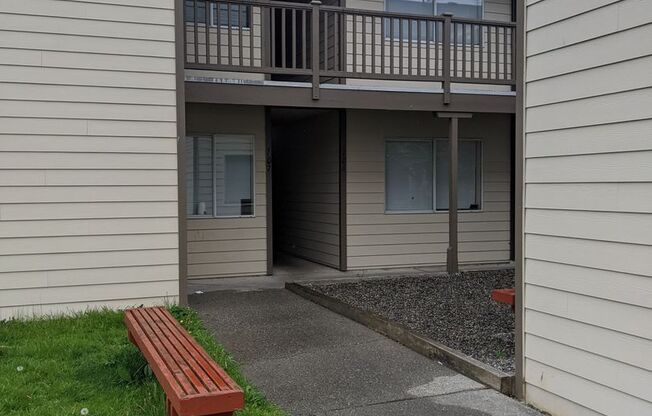 2 beds, 1 bath, 815 sqft, $1,549, Unit 107