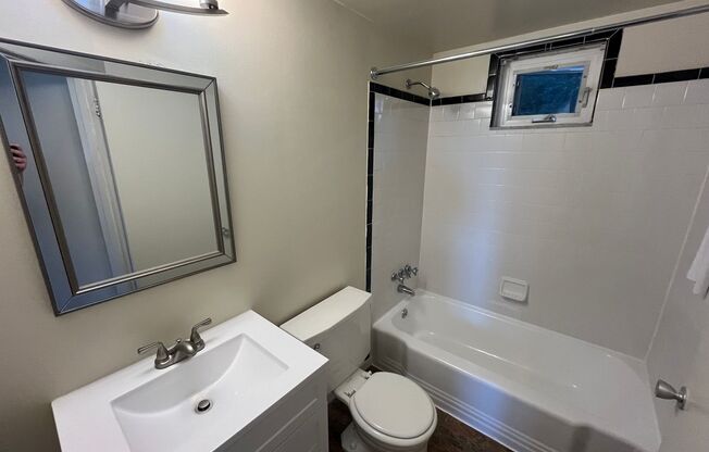 1 bed, 1 bath, 500 sqft, $1,200, Unit 4233 #A