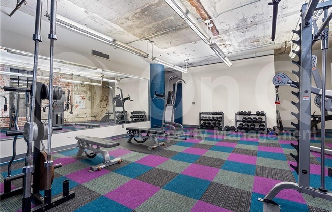 1 bed, 1 bath, 1,039 sqft, $1,649, Unit 911