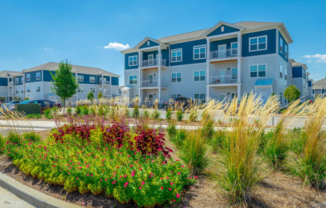 beautiful landscaping at Anthem Apartments and Cottages in Huntsville, Alabama