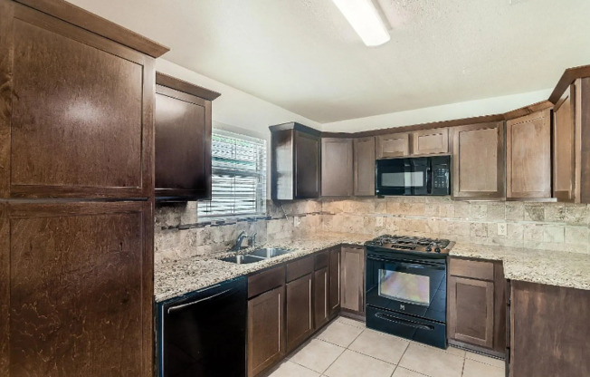 1306 WAYNE DR