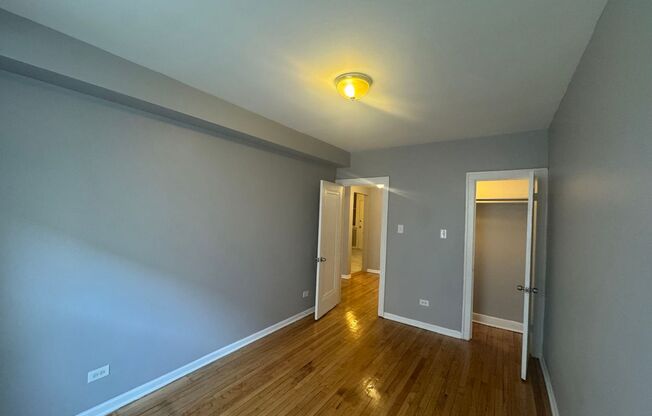 2 beds, 1 bath, $1,860, Unit 1119-2S