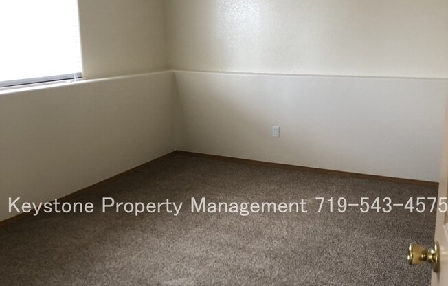 Pueblo West Duplex - 3 Bed, 2 Bathroom Unit w/ 2 Car Garage - Spacious & Clean! $1800/$1800