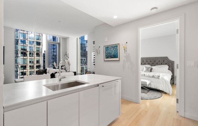 1 bed, 1 bath, 646 sqft, $5,300, Unit 1719