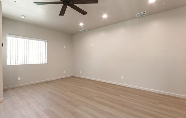 Carmenita Rd 10838