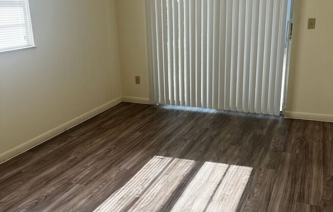 2 beds, 1 bath, 770 sqft, $1,595