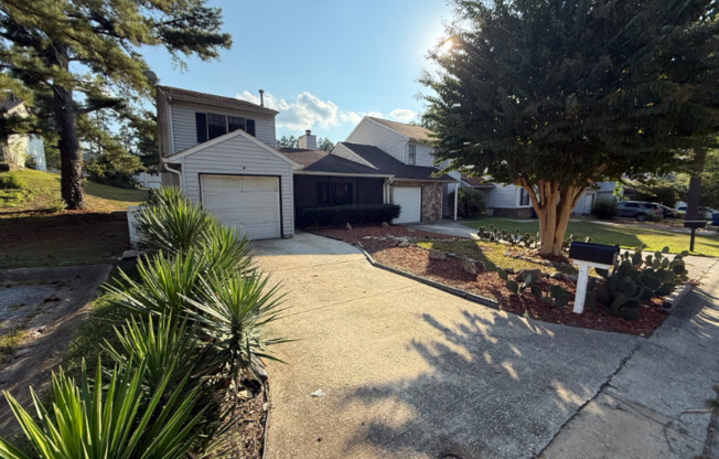 709 PINE TREE TRL