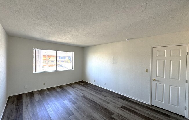 1637 W 227th Street