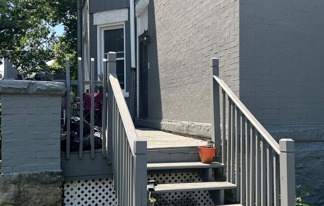 373 W Riverview Ave.