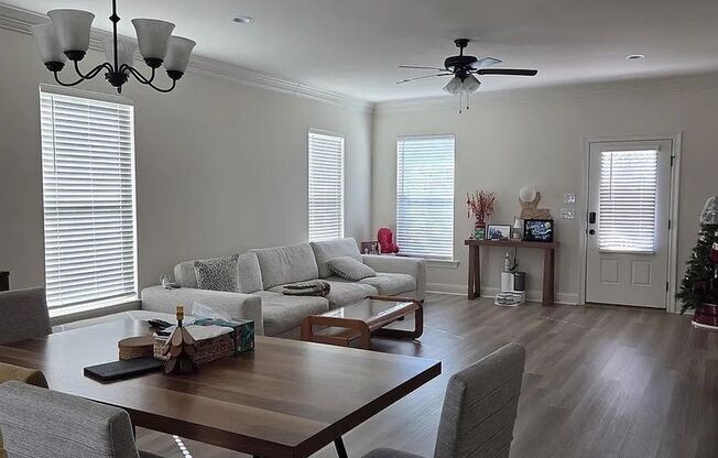 4 Bedroom House Available July 2026|Near LSU | Geaux Tigers