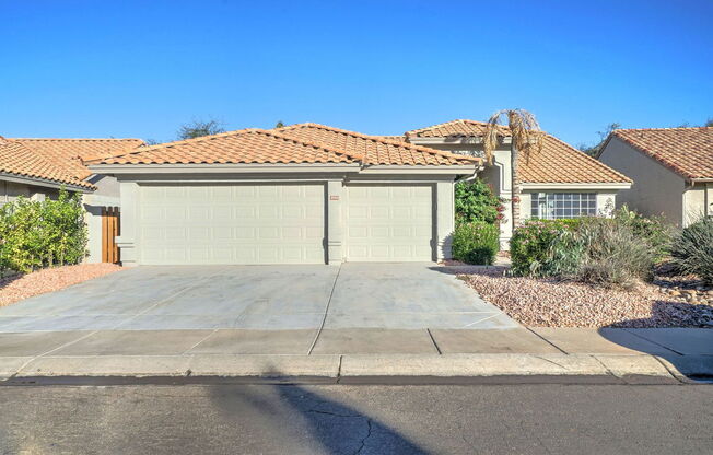8940 E PALM RDG DR