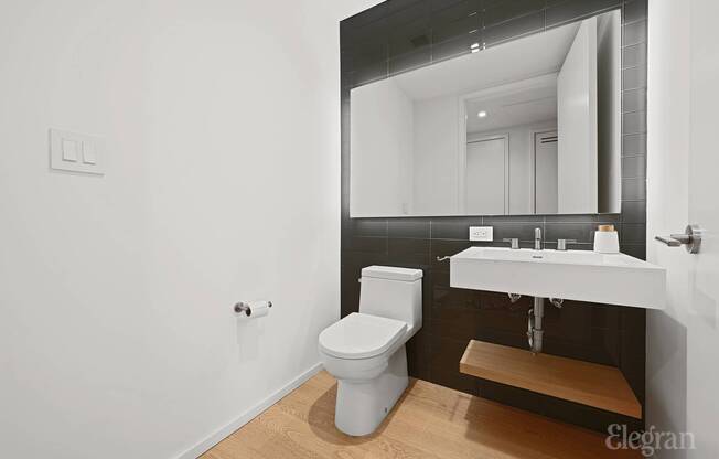 2 beds, 2.5 baths, 995 sqft, $9,495, Unit PH2H