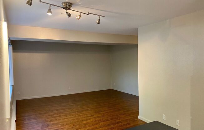 1 bed, 1 bath, 612 sqft, $1,450, Unit 301