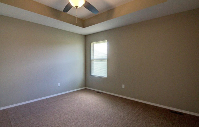 3 beds, 2 baths, $1,595