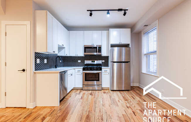 656 W WRIGHTWOOD AVE