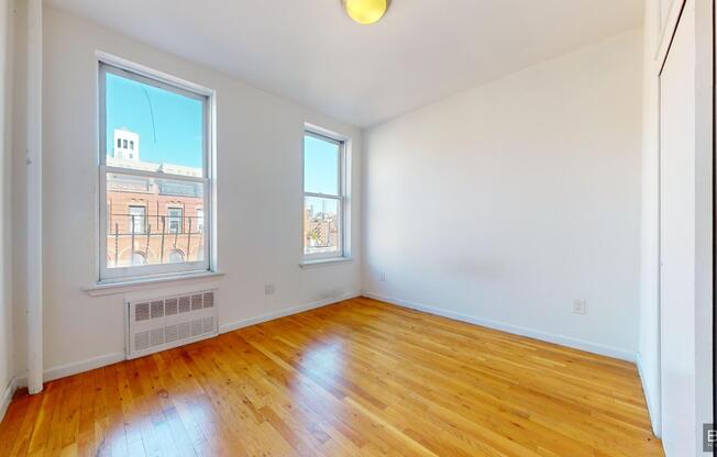 26 KING ST