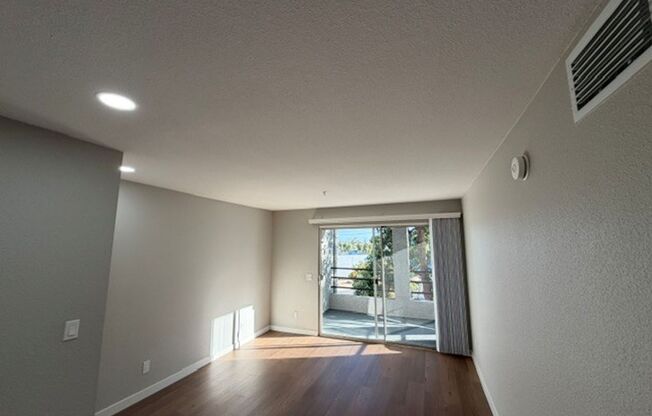 1 bed, 1 bath, 495 sqft, $2,405, Unit F-222