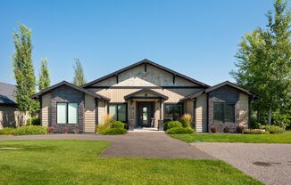 Luxury 1-Bedroom Condo in Black Bull Golf Community