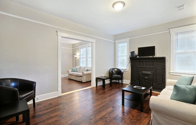 Large Downtown 3BR/2BA House For Rent Walking Distance to Daffin Park