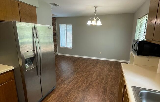 3 beds, 2 baths, $2,050