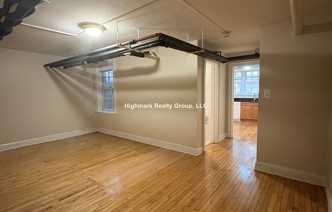 1454 OAK AVE