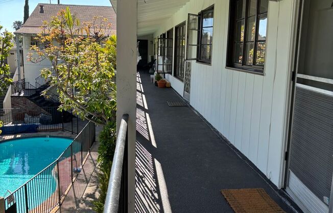 Crescent Heights 1227