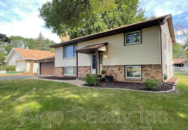 9300 30 AVE N
