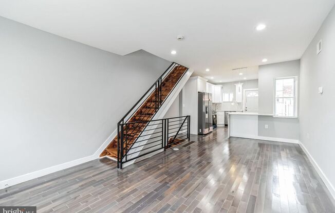 Excellent Port Richmond 3BR with Finished Basement & Patio