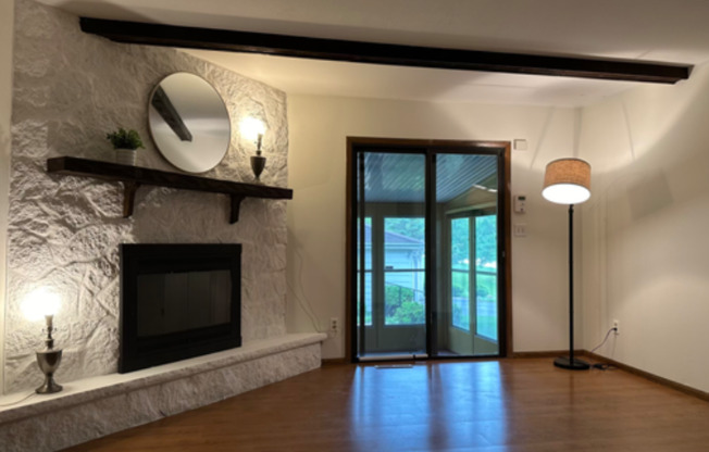 170 N BROOKFIELD RD