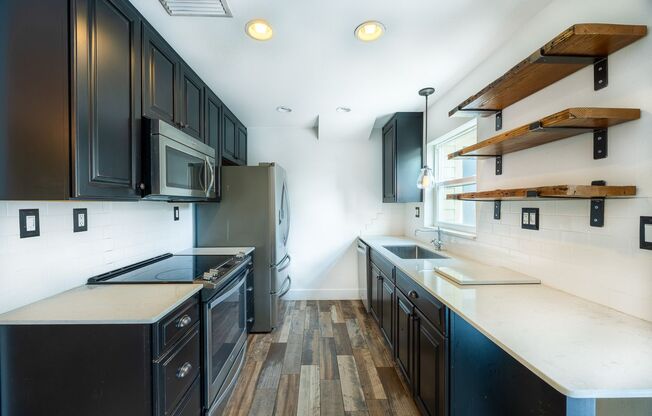 Spacious College Park Townhome for Rent with Pool Views