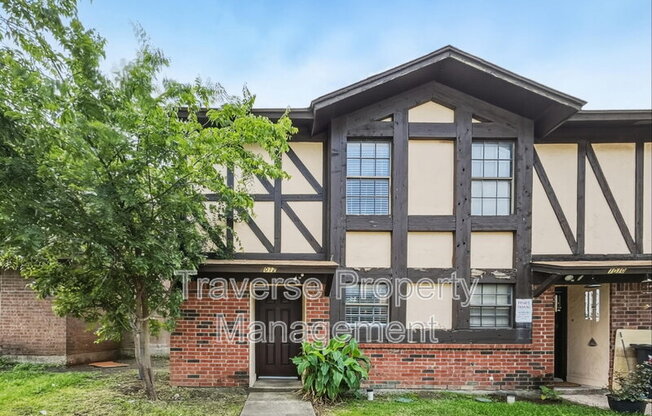 1006 BLAND DR
