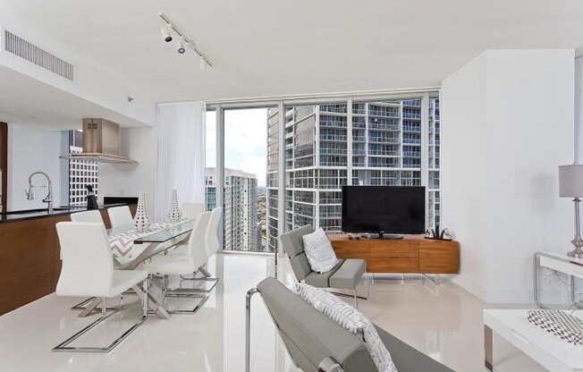 2 beds, 2 baths, $5,000