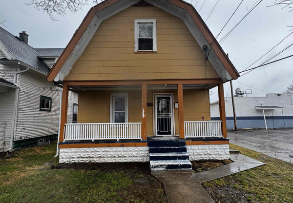 1213 MONTROSE AVE
