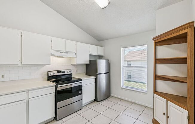 2 beds, 2 baths, $1,250, Unit # #B 202