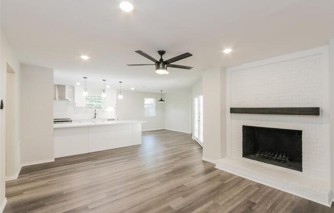 3434 SILVERWOOD LN