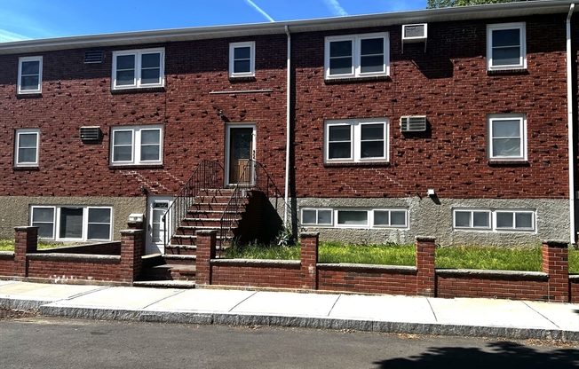 11 SPENCE AVE