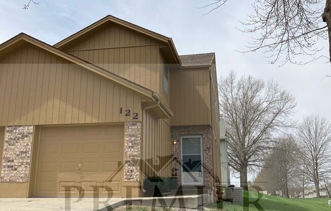 3 beds, 1.5 baths, $1,425