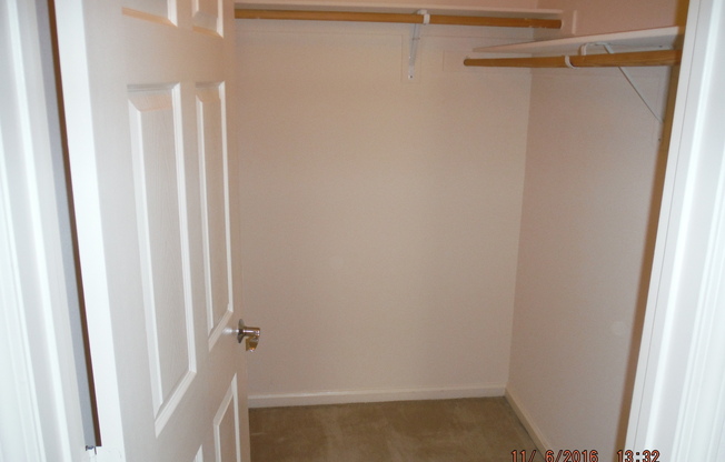 upstairs 2 bedroom 2 bath condo